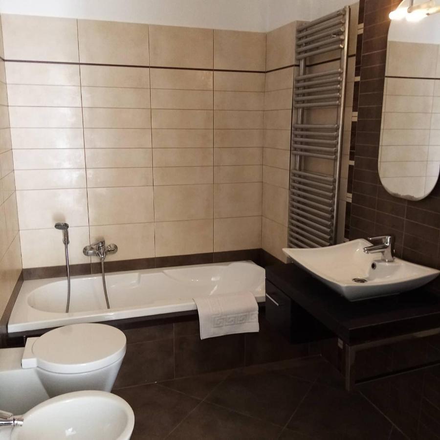 Dimora Storica Le Perle Bed & Breakfast Lecce Eksteriør bilde