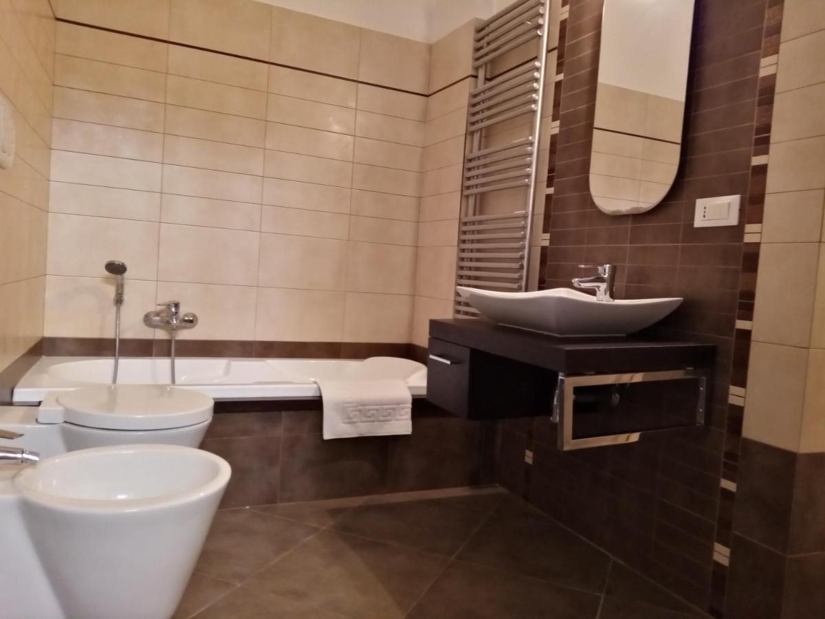 Dimora Storica Le Perle Bed & Breakfast Lecce Eksteriør bilde