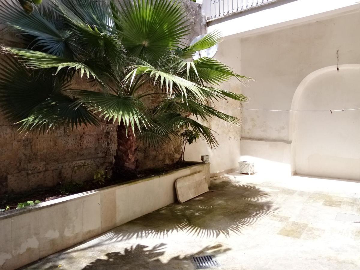 Dimora Storica Le Perle Bed & Breakfast Lecce Eksteriør bilde